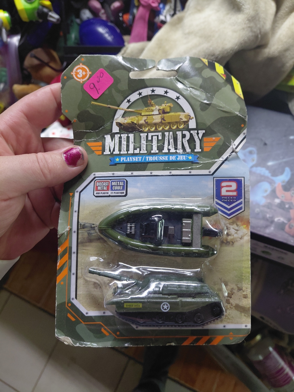 Greenbrier International Military Series 2-pack  die-cast metal tank/speed boat